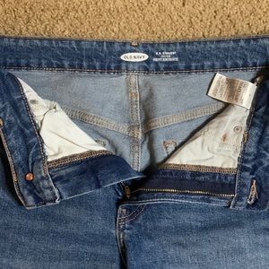 After i buy it, it was too small and stop wearing it. it’s from old navy.